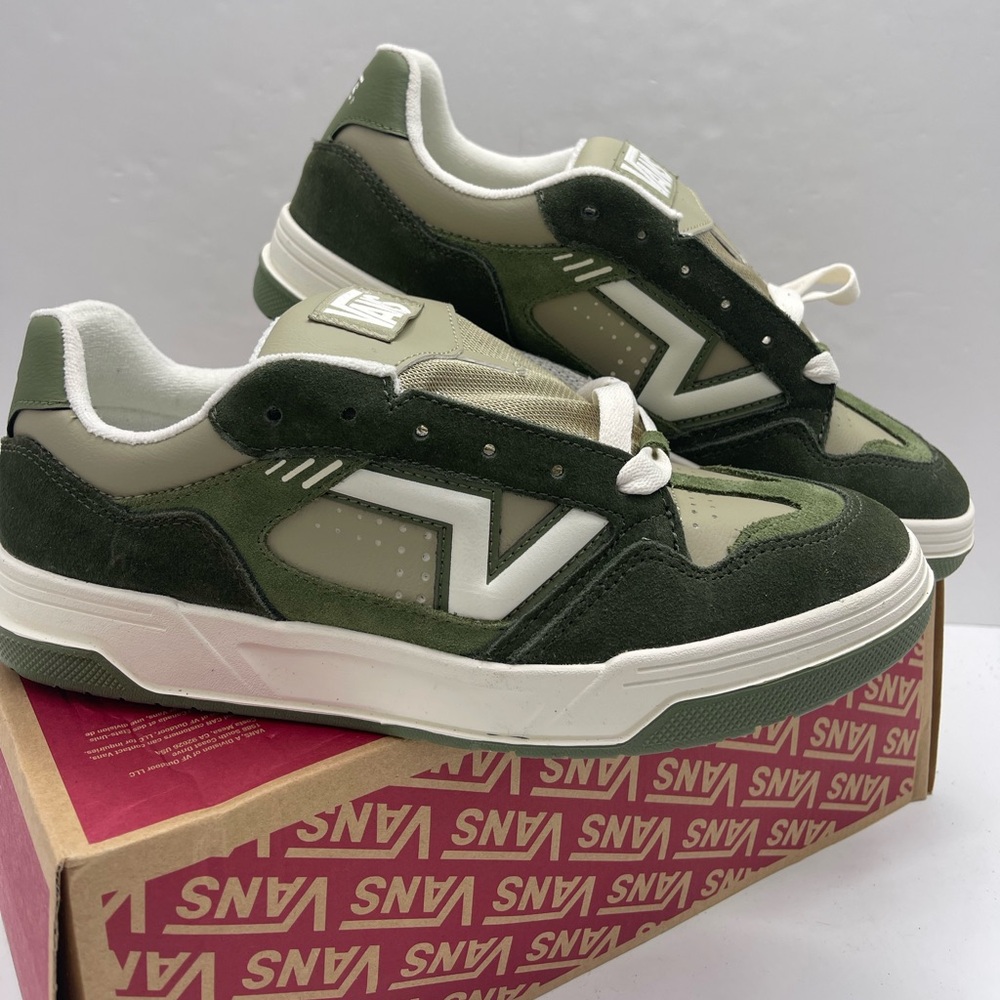 Vans Men’s 10.5 Upland
Green/Multi
VN000D1HBGK Skate Sneakers - Picture 4 of 16